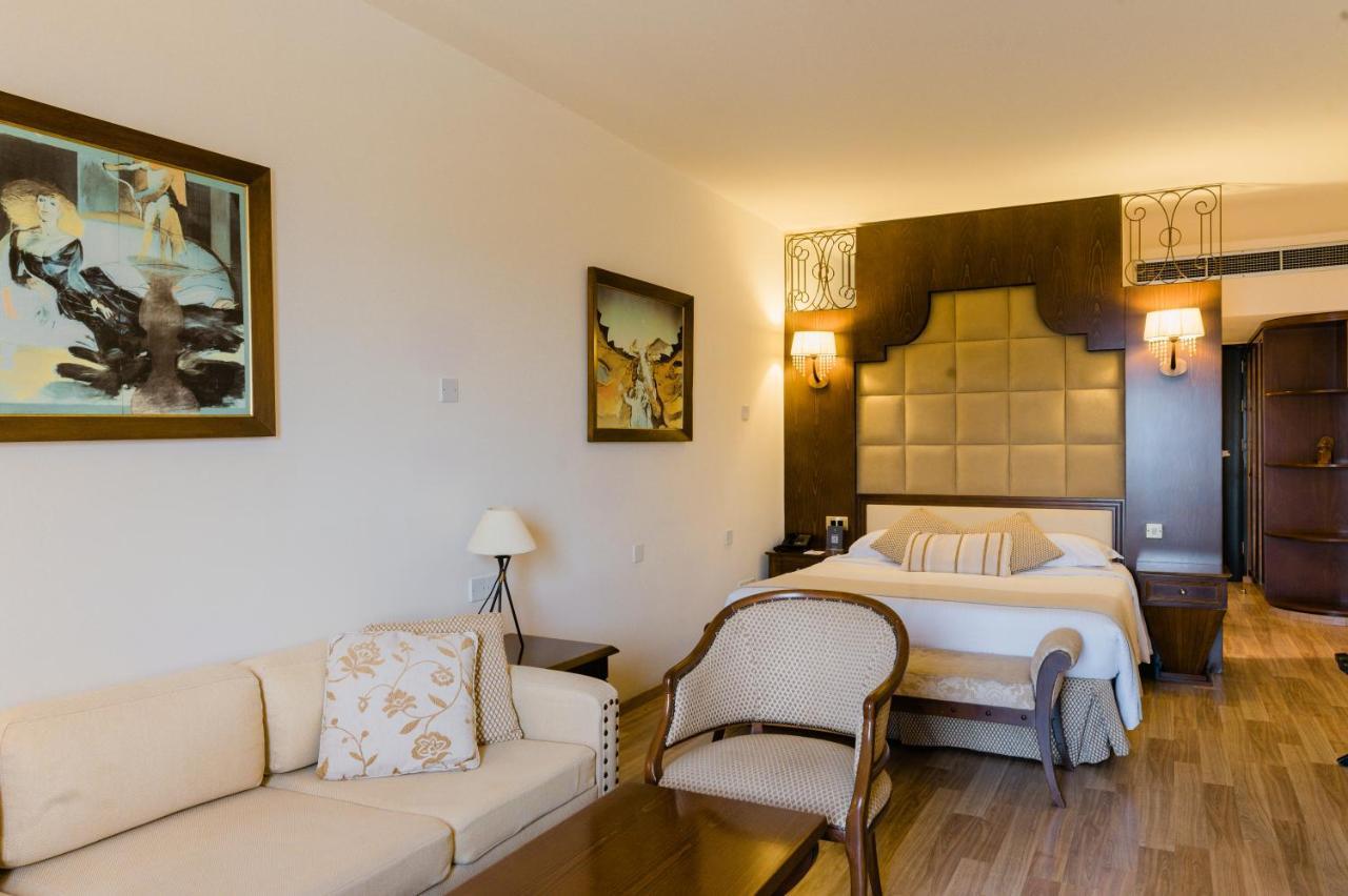 Elias Beach Hotel Limassol Ngoại thất bức ảnh