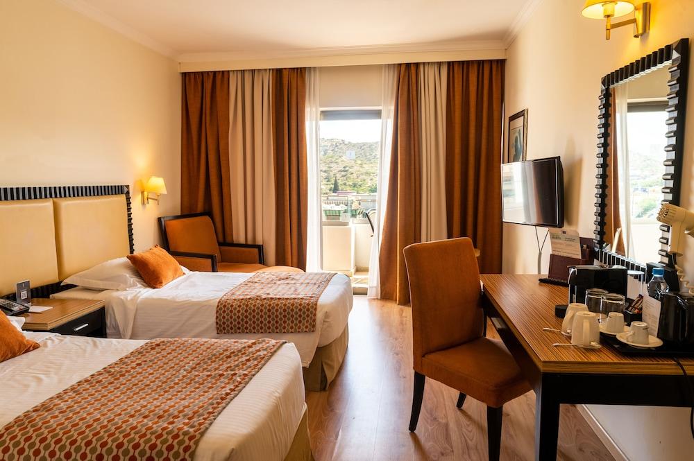 Elias Beach Hotel Limassol Ngoại thất bức ảnh